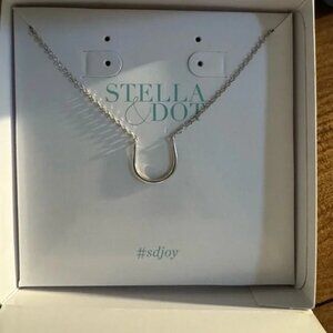 Stella & Dot Silver Momento Horseshoe Charm Keeper Necklace, NIB
